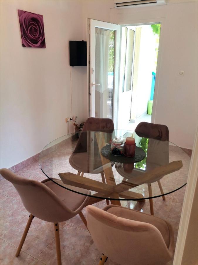 Family Friendly Apartments With A Swimming Pool Supetarska Draga - Donja, Rab - 2019 外观 照片
