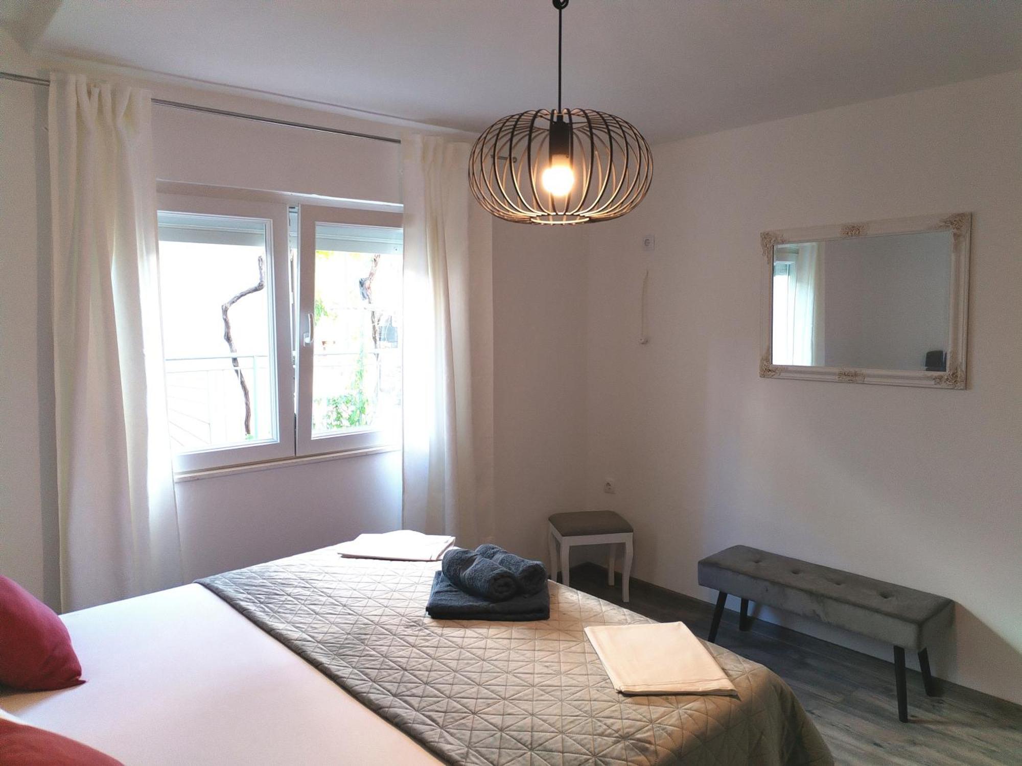 Family Friendly Apartments With A Swimming Pool Supetarska Draga - Donja, Rab - 2019 客房 照片