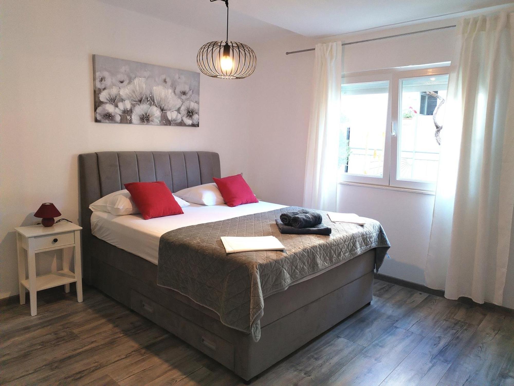 Family Friendly Apartments With A Swimming Pool Supetarska Draga - Donja, Rab - 2019 外观 照片
